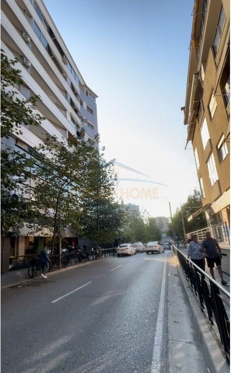 Rent, Apartment 3+1+2+Parking Space, Paris Commune, Tirana.
