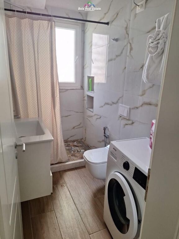 Apartament Me Qera 2+1 Tek Pazari I Ri (ID B221258) Tirane.