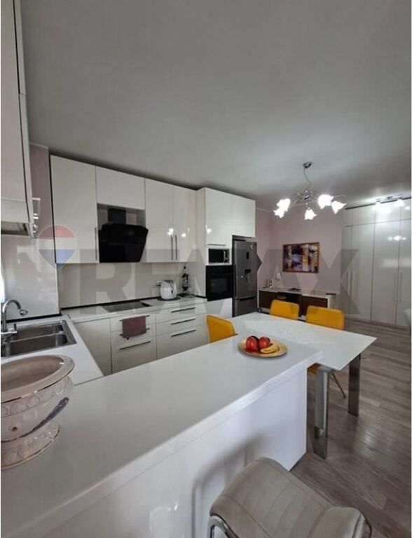 Apartment - For Sale - Kristal Center, Tirana(ID: 530571005-120)