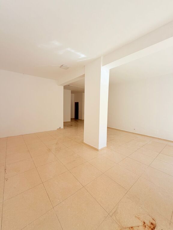 BUSINESS PREMISES FOR RENT NEAR THE POLYCLINIC, DURRES