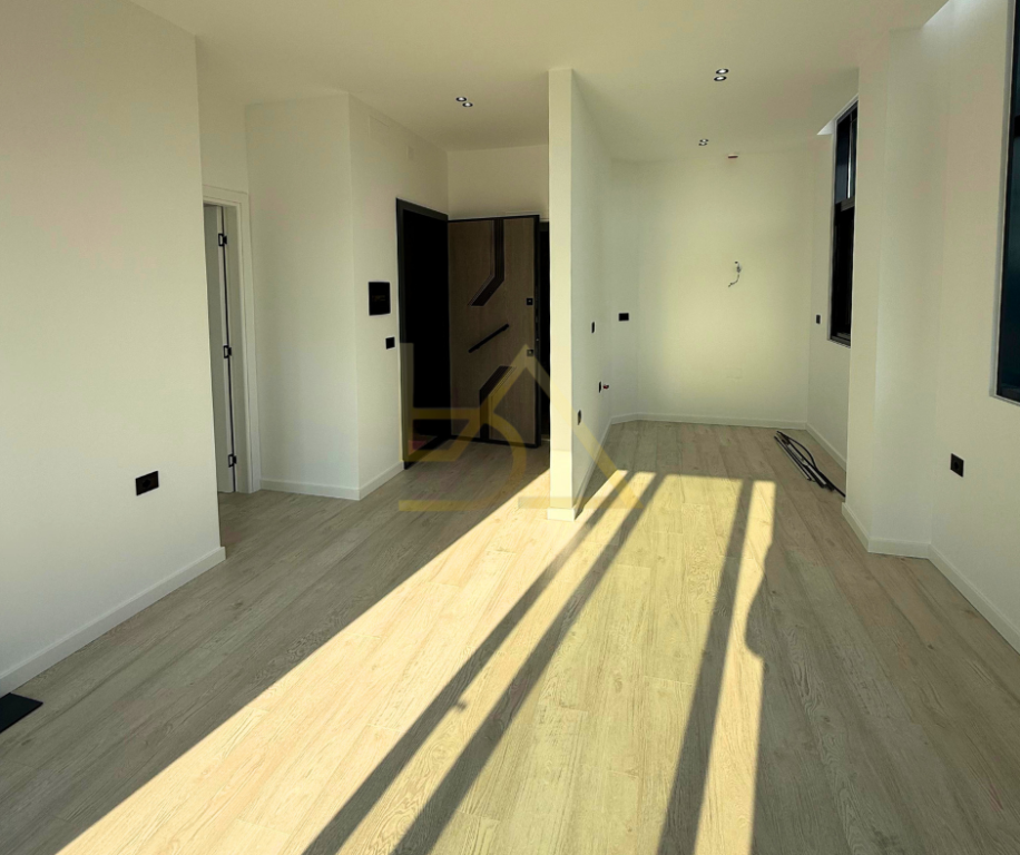 Apartment for Sale – Lungomare, Vlorë