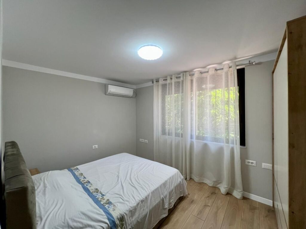 Rent, Apartment 1+1, "Shkolla e Kuqe", Tirana.