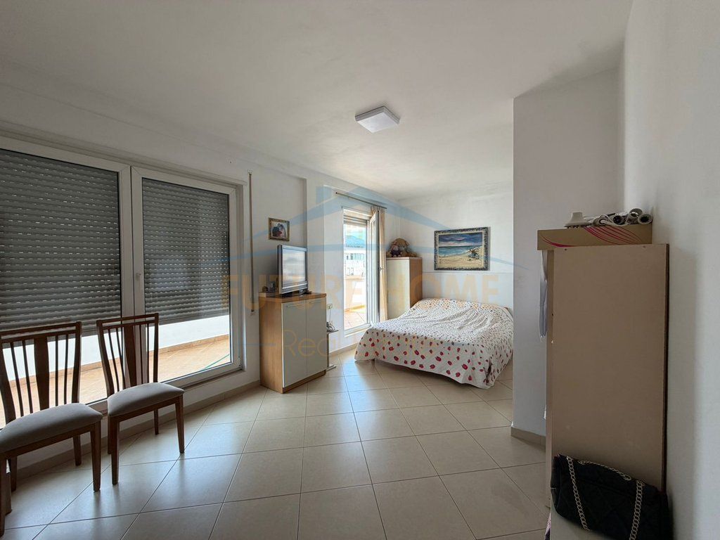 For sale, 2+1+2 Apartment with Veranda, Jordan Misja Street, Tirana