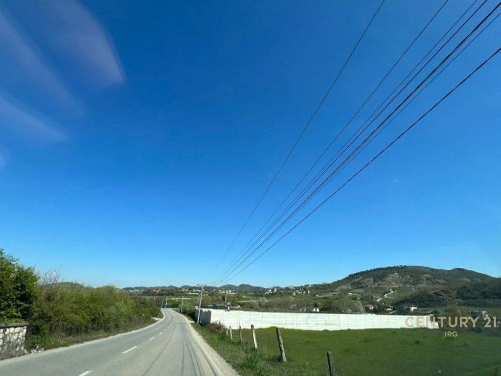LAND FOR SALE ON THE ROAD FRONT IN VISHAJ