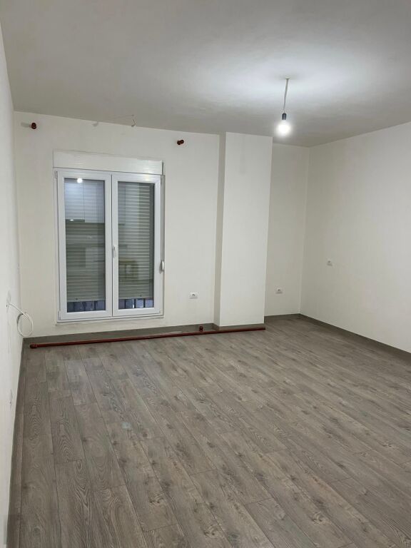 Astir apartament me qera 1+1