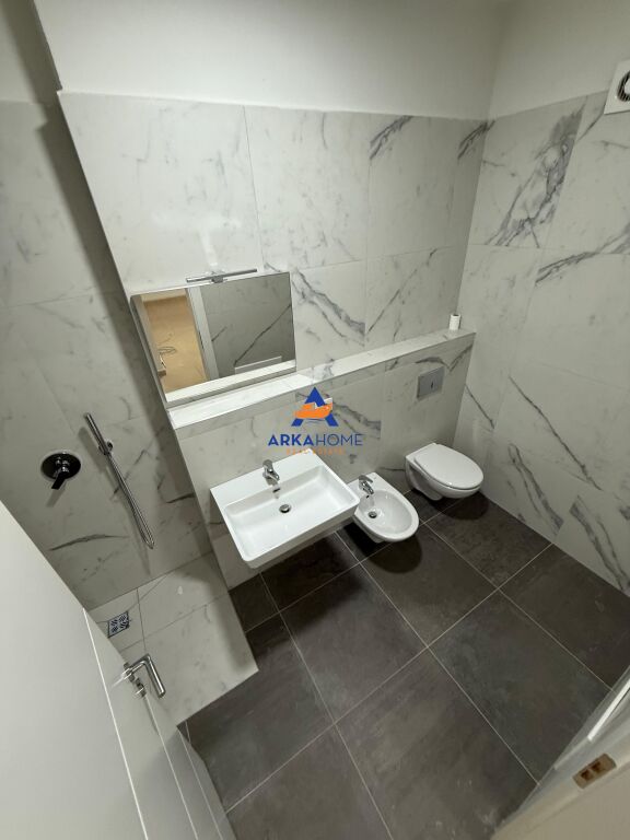 UFFICIO IN AFFITTO 93M2 "VIA KOSOVARVE, VICINO A CONAD" 1000 EURO