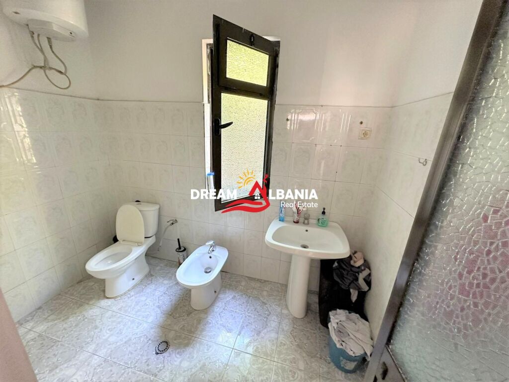 Two-story villa for sale at the end of Jordan Misja street, near the train tracks (ID 4151100)
