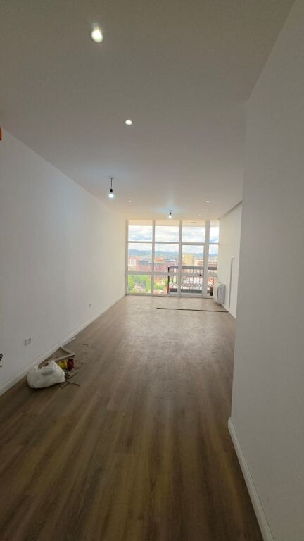 AFFITTASI UFFICIO IN VIA KAVAJES