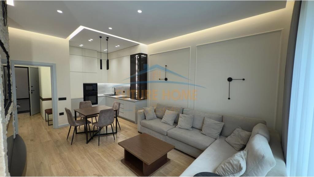 In vendita, Appartamento 1+1, Via Kavaja, Complesso Square21, Tirana.