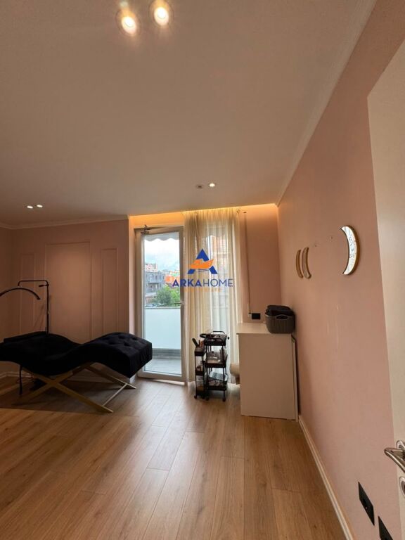 AFFITTASI ATTIVITÀ COMMERCIALE 94M2 "RESIDENZA FIORI DI BOSCO, DON BOSCO" 120.000 LEKE