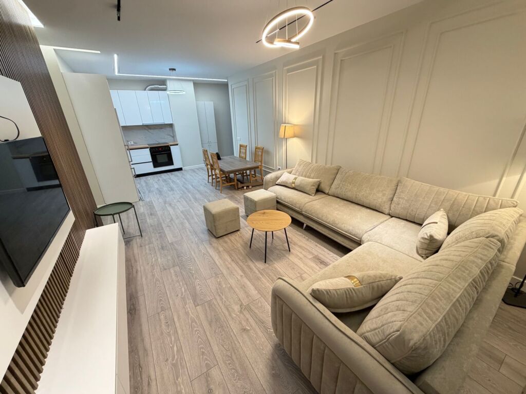 🏡 Jepet me qira super apartament 2+1 + 2 tualete 📍 Rruga “5 Maji Tiranë”, kompleks i ri , me 2 ashensorë ✨ I pabanuar më parë