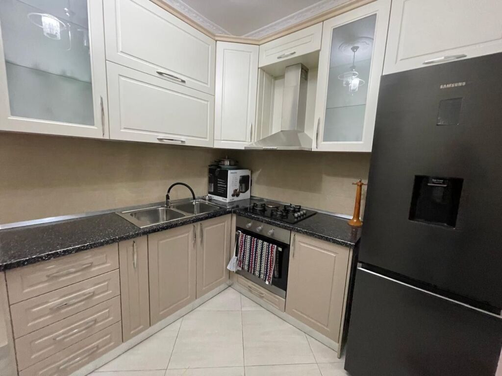 Apartament 2+1 per qera bulevardi migjeni Astir!