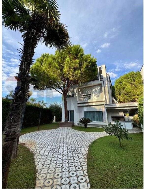 PRIMAVERA VILLA FOR SALE, LALZ BAY!