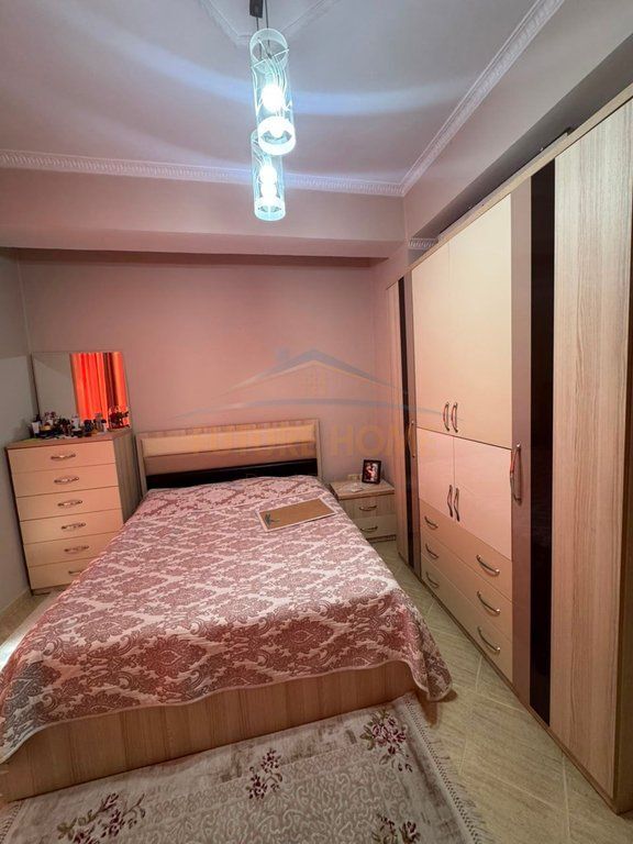 In vendita, Appartamento 3+1+2, Via Kavajës, Tirana