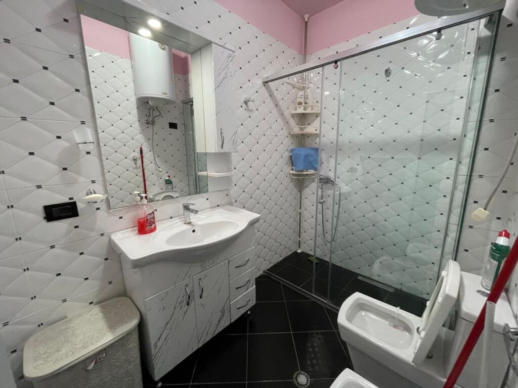 Appartamento in affitto Blv Migjeni Astir