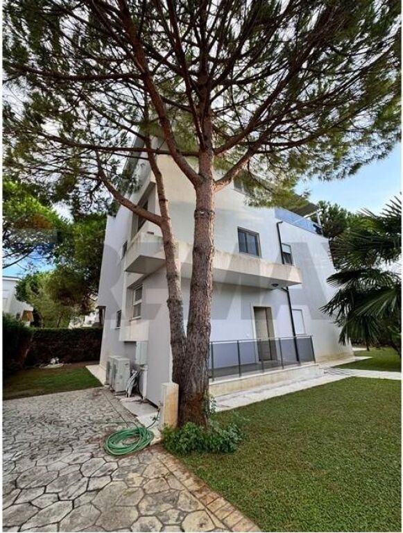 PRIMAVERA VILLA FOR SALE, LALZIO BAY!