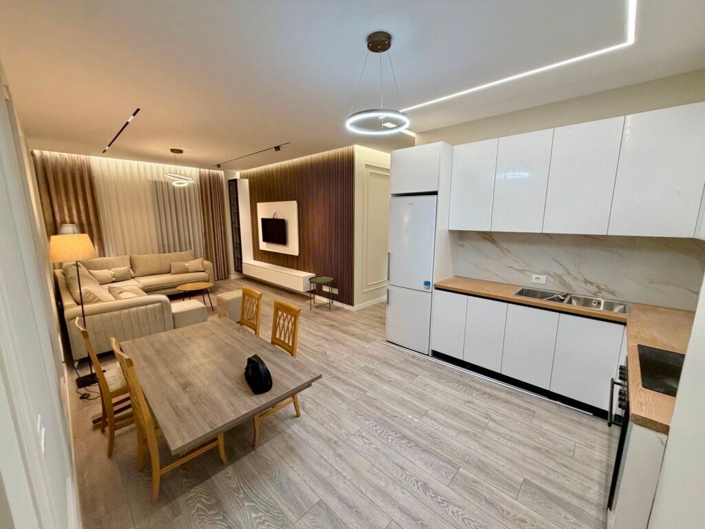 🏡 AFFITTO SUPER Appartamento 2+1 Con 2 Bagni 📍 Via 5 Maji, Tirana ✨