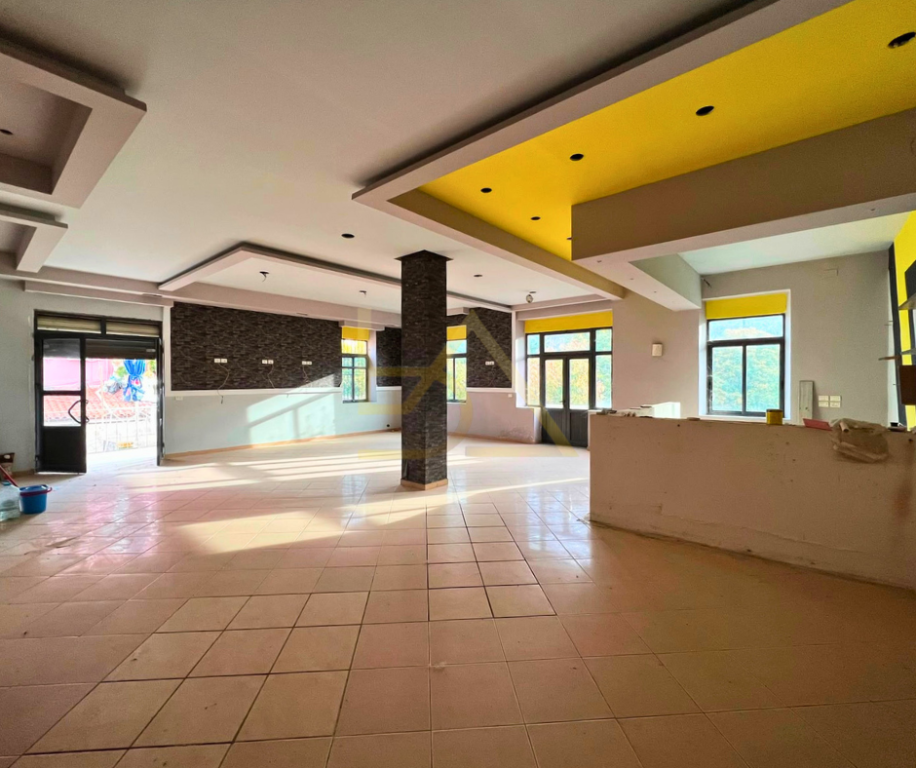 Property with High Investment Potential for Sale – Berat Pedestrian Zone
