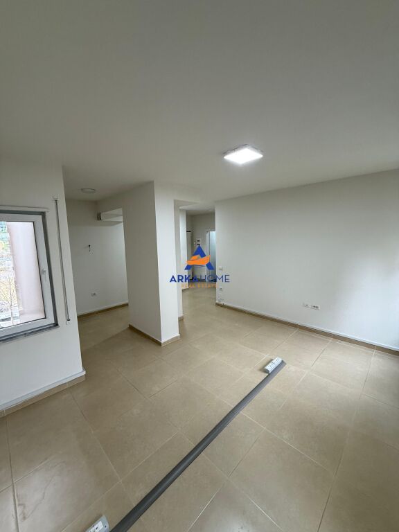 UFFICIO IN AFFITTO 93M2 "VIA KOSOVARVE, VICINO A CONAD" 1000 EURO
