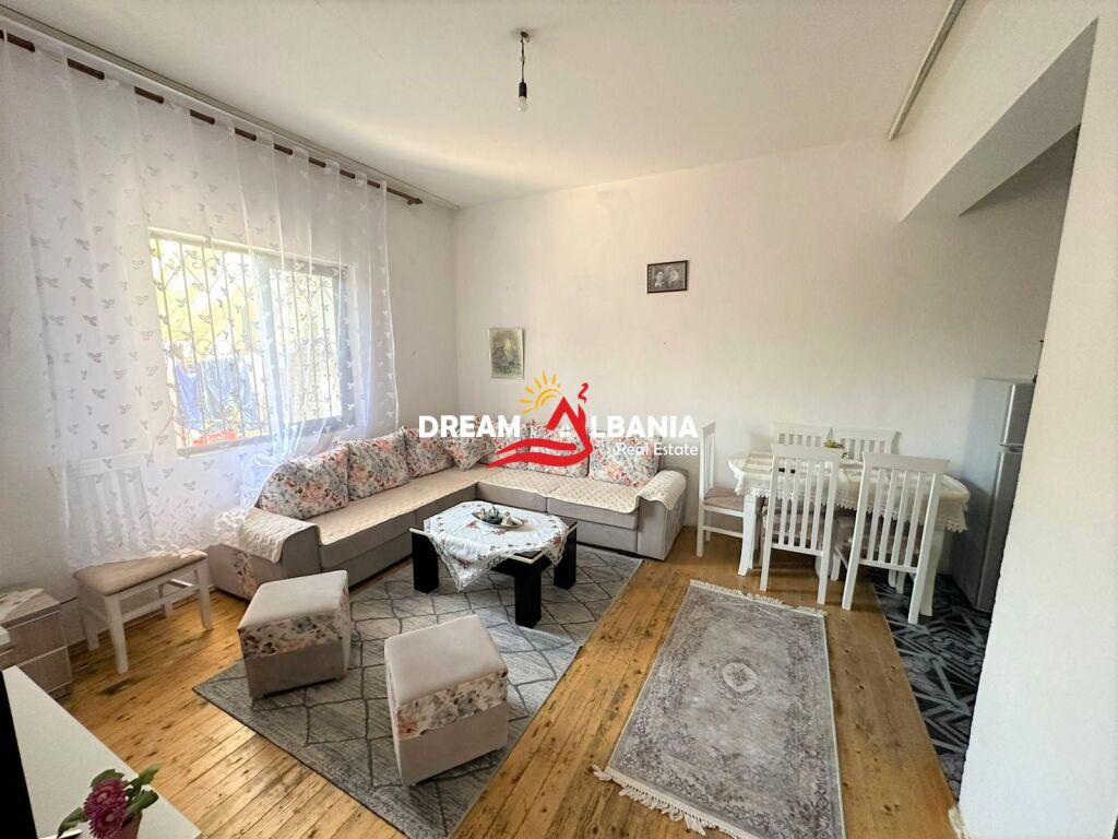 Two-story villa for sale at the end of Jordan Misja street, near the train tracks (ID 4151100)
