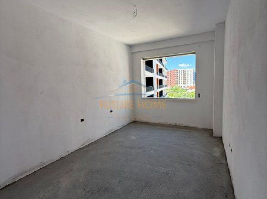 Shitet, Apartament 2 + 1 + 2 , Space City, Paskuqan. - Widok 3
