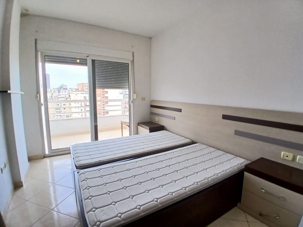 2+1, 6th floor elevator, new market, 600 thousand lek