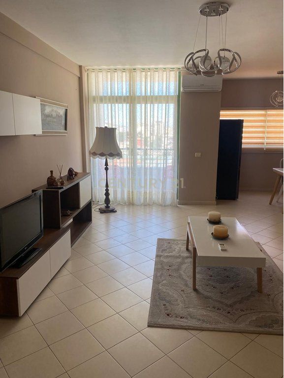 AFFITTASI APPARTAMENTO 2+1+2 A VOLLGA!  750 € /Mese