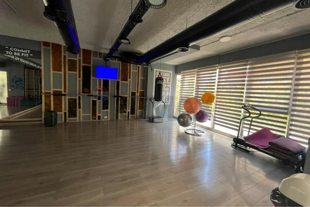 Commercial Space for Sale in Astir