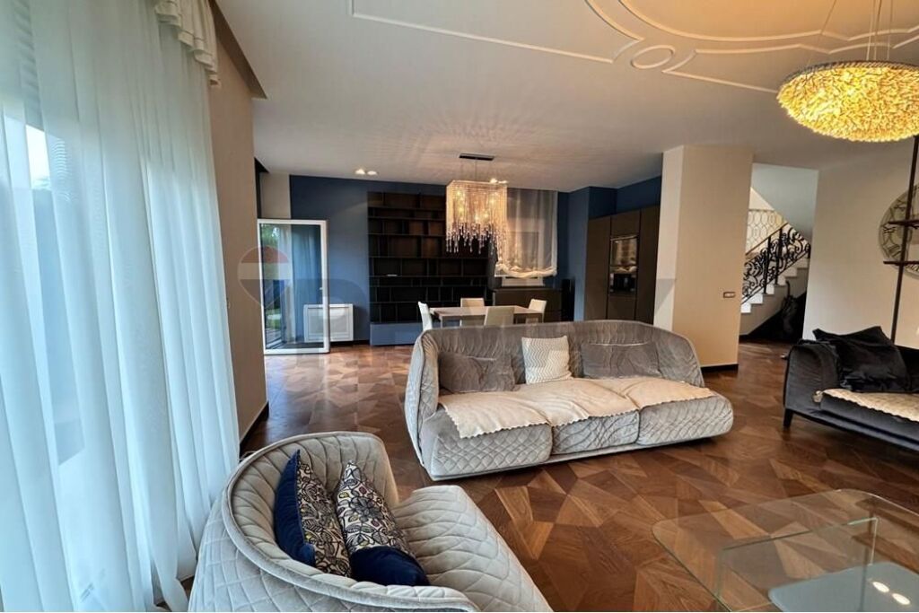 PRIMAVERA VILLA FOR SALE, LALZIO BAY!