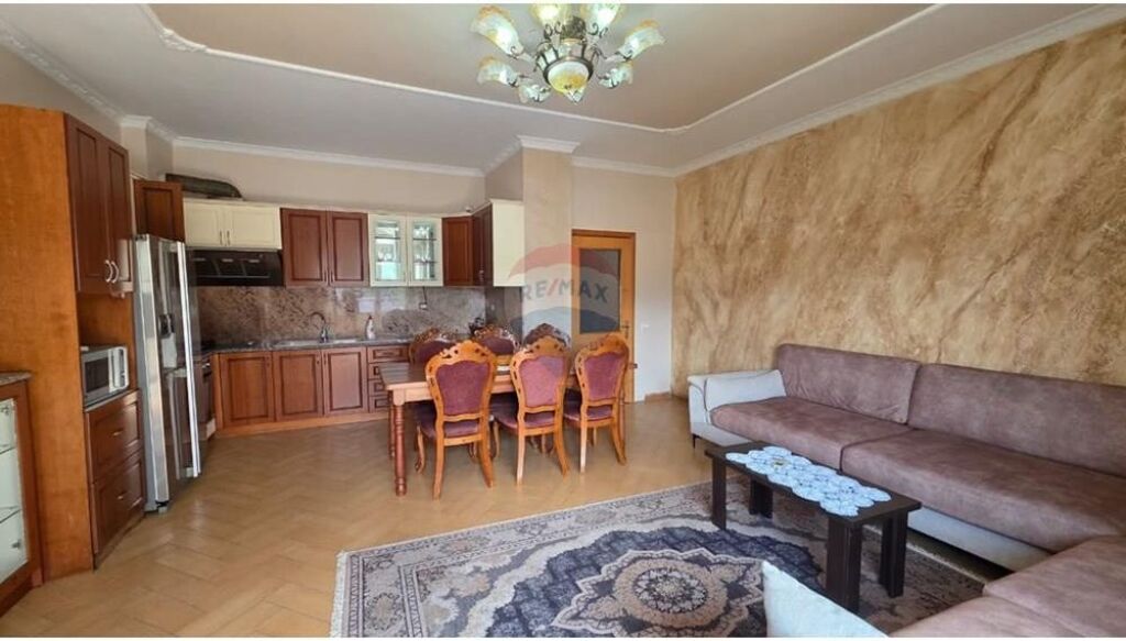 Apartment 3+1 for sale, Vlore