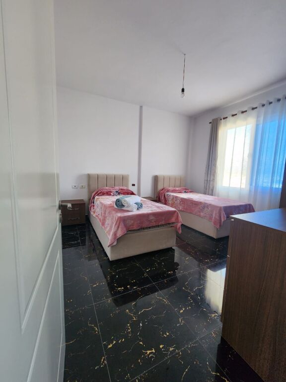 JEPET ME QERA APARTAMENT  NË KODER KAMEZ