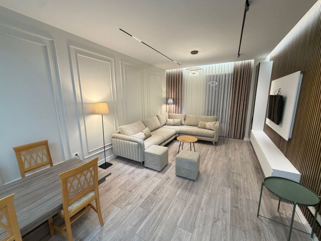 🏡 Affittasi super appartamento 2+1 + 2 bagni  📍 Via “5 Maji Tirana”💶 Prezzo: 650 euro/mese