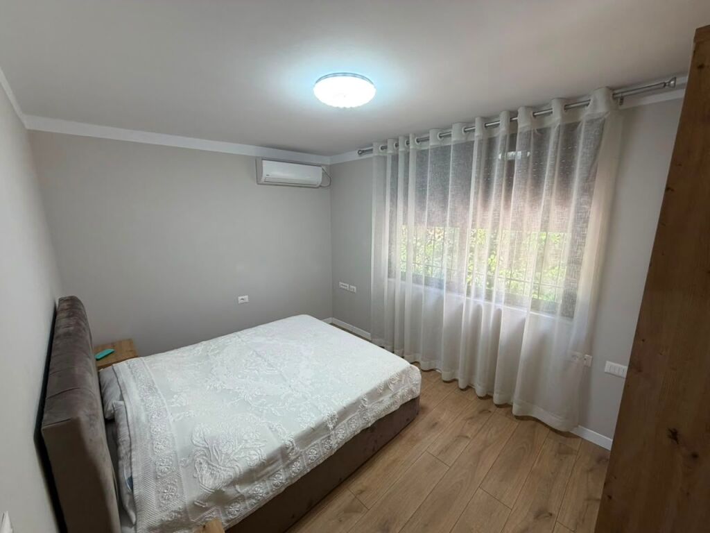 📣 QERA SUPER Apartament 1+1 📍 Prane Shkolles Se "Kuqe" 🛣️ Rruga "Qemal Stafa" ✨