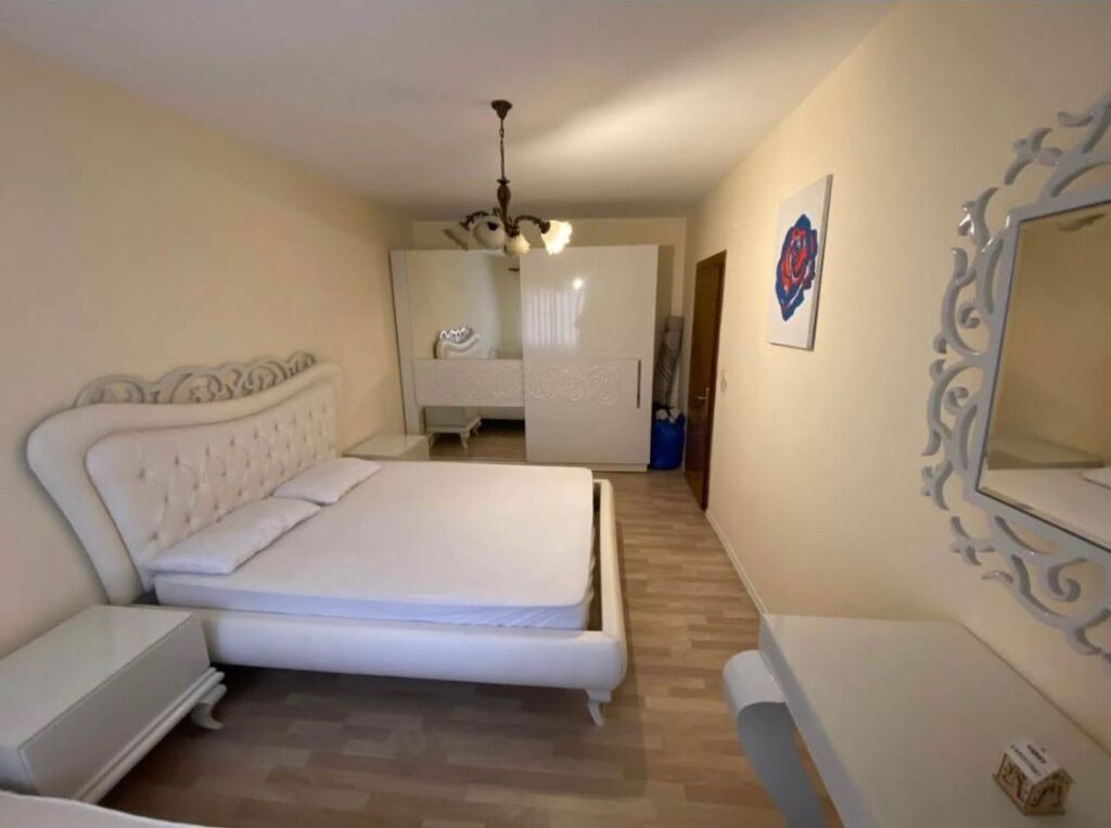 Rent | Apartament 2 + 1 | Prokuroria e Rrethit Gjyqësor Tiranë | 550 €/month