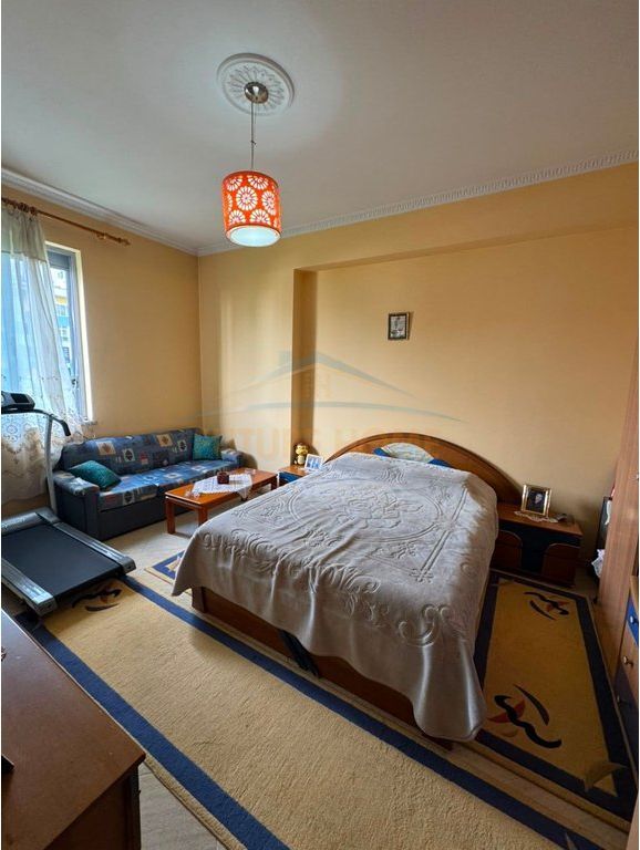 In vendita, Appartamento 3+1+2, Via Kavajës, Tirana