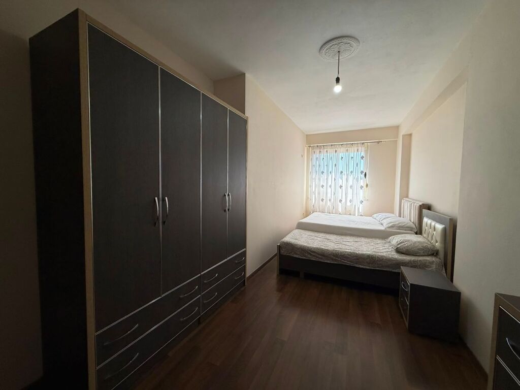 QERA APARTAMENT 2+1+2 UNAZA RE