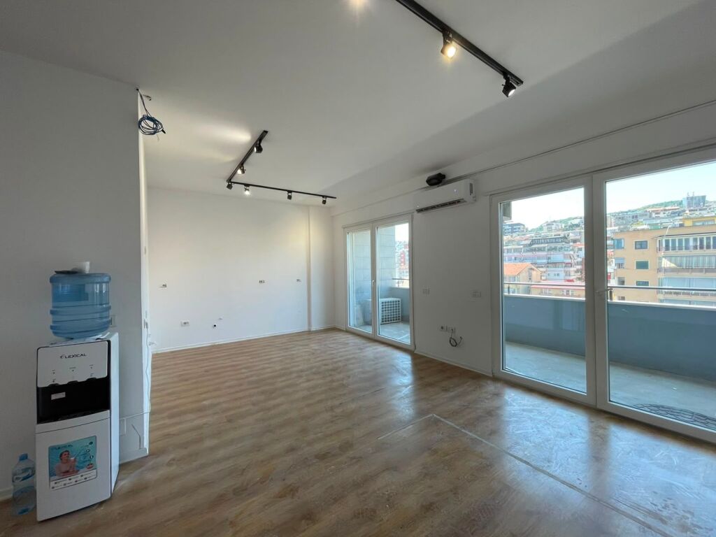 Spazio ufficio al Kristal Center