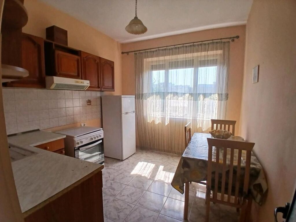 🏡 Appartamento 1+1 in affitto a Brryli, vicino a Tirana Bank