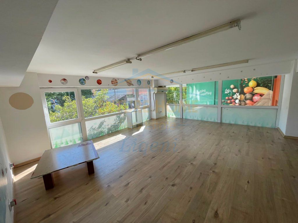 Affitto, Locale Commerciale, Duplex, Giardino Zoologico, Tirana.