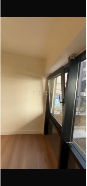 Shitet njesi dubleks kat 0 dhe 1 te Golden Park ne Selite 98,000 €
