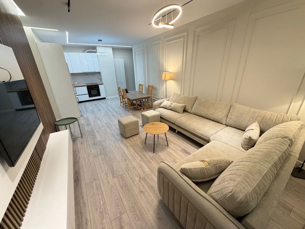 🏡 Affittasi super appartamento 2+1 + 2 bagni  📍 Via “5 Maji Tirana”💶 Prezzo: 650 euro/mese