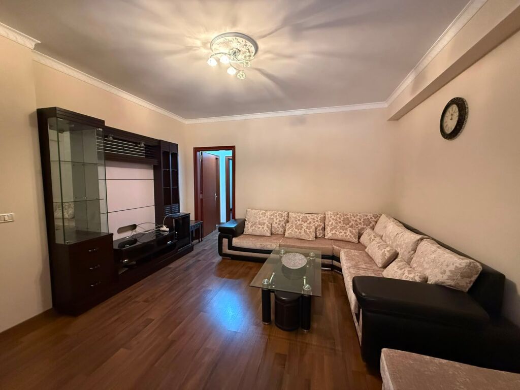 QERA APARTAMENT 2+1+2 UNAZA RE