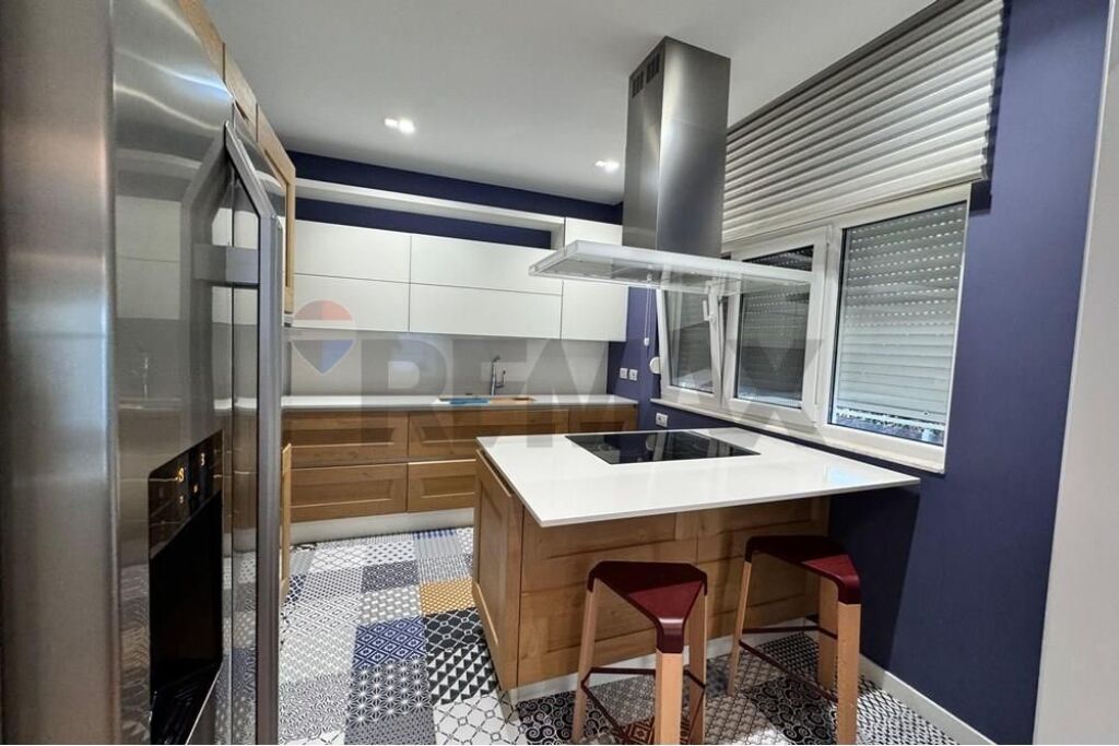 PRIMAVERA VILLA FOR SALE, LALZ BAY!