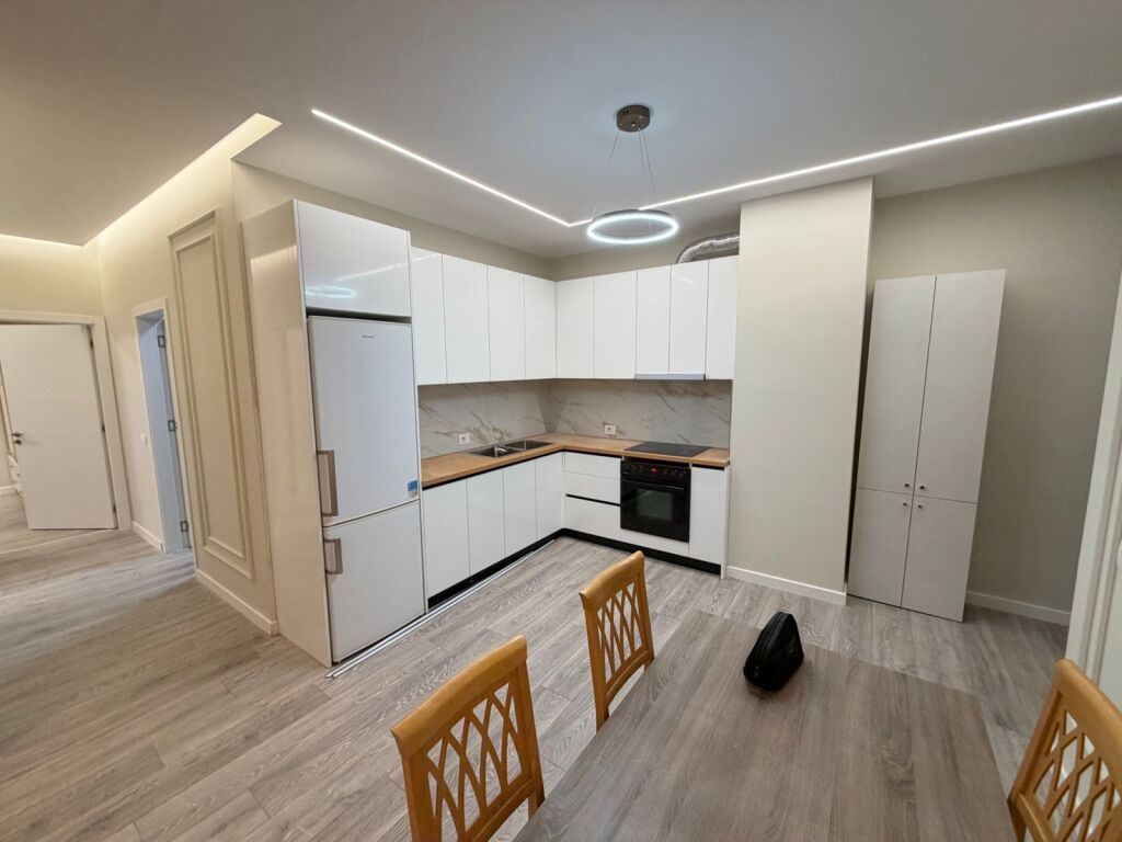 🏡 Affittasi super appartamento 2+1 + 2 bagni  📍 Via “5 Maji Tirana”💶 Prezzo: 650 euro/mese