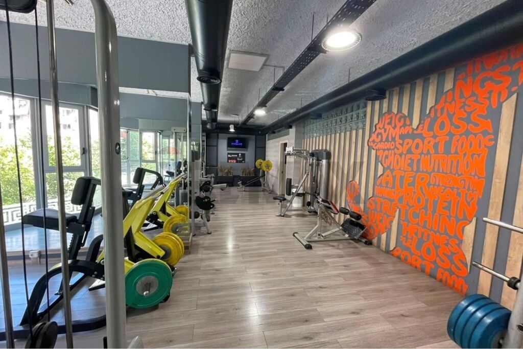 Commercial Space for Sale in Astir