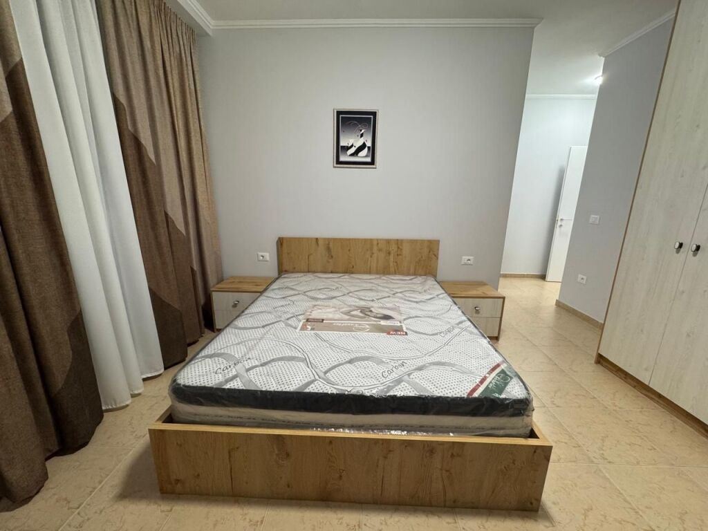 🏢Bulevardi i Ri,Rruga Filip Jano rents apartment 2+1+2+2 parking spots, furnished.80,000Leke