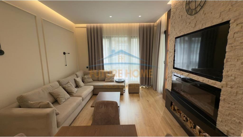 In vendita, Appartamento 1+1, Via Kavaja, Complesso Square21, Tirana.