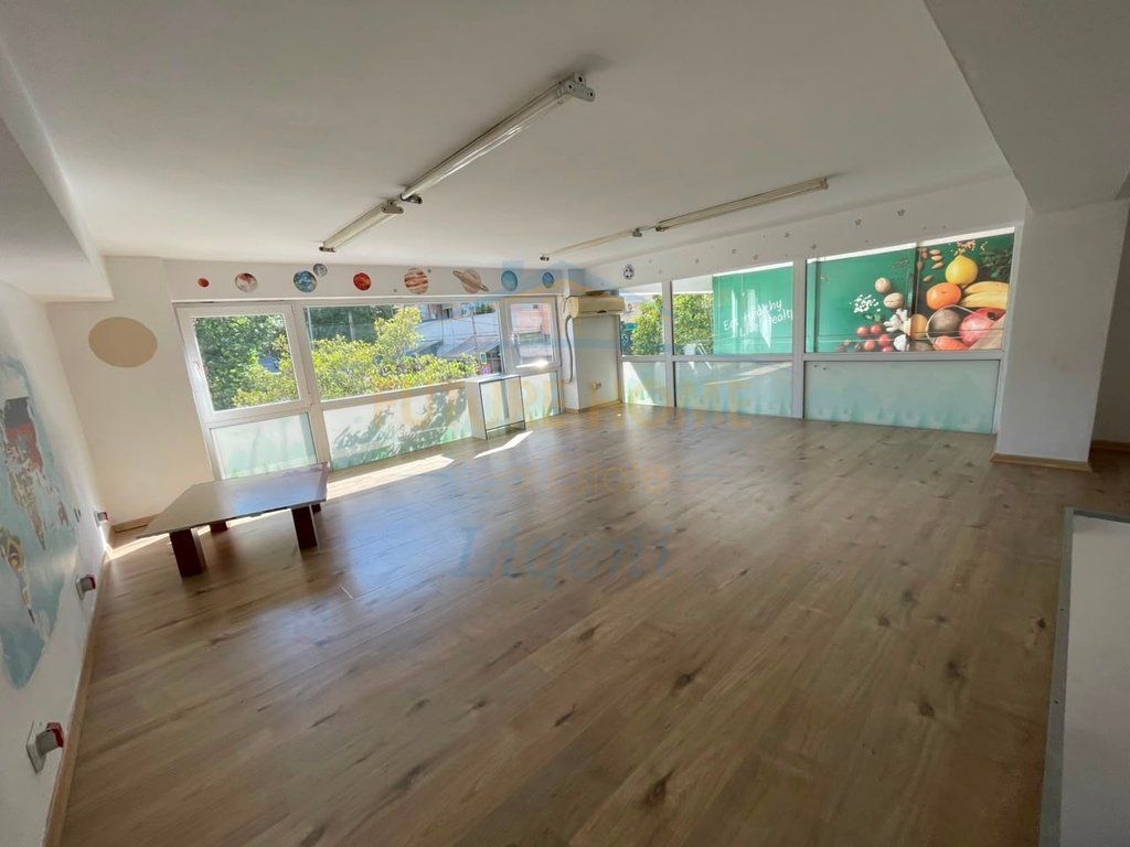 Affitto, Locale Commerciale, Duplex, Giardino Zoologico, Tirana.
