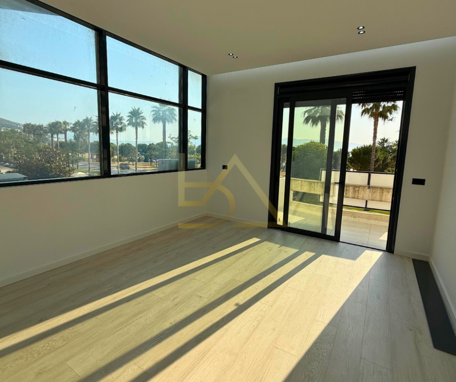 Apartment for Sale – Lungomare, Vlorë