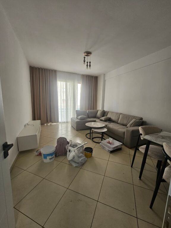 1+1 for rent 450 euros, near the big ring